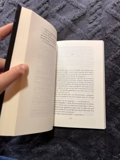 Pack  'Extraños' y ‘Aislados’ Kimberly McCreight - miniatura 6