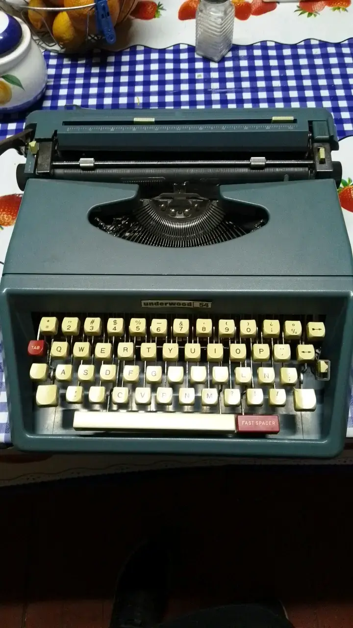 Máquina de escribir vintage Underwood 54 - 1