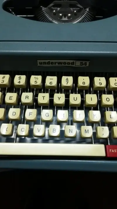 Máquina de escribir vintage Underwood 54 - miniatura 6