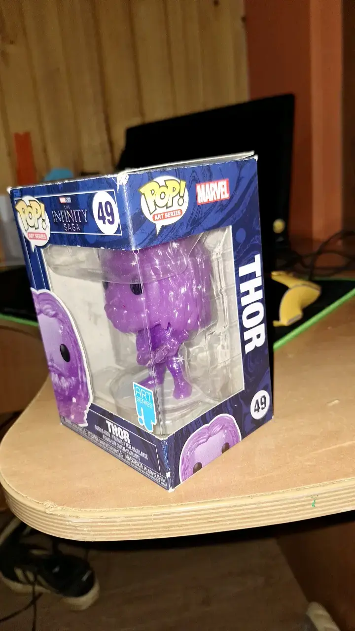 Funko Pop Art Series Thor Infinity Saga - 2