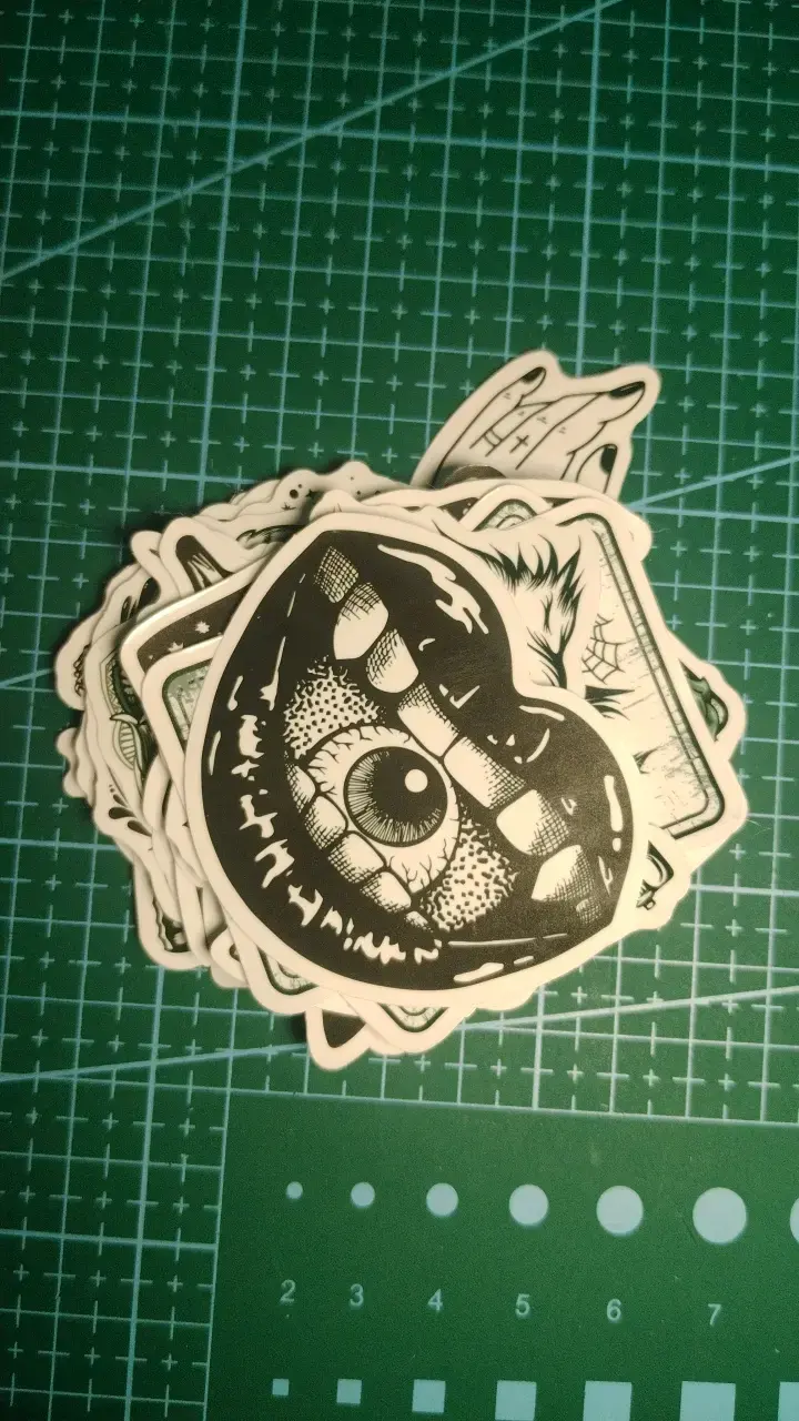 Set de stickers artísticos en blanco y negro - 1