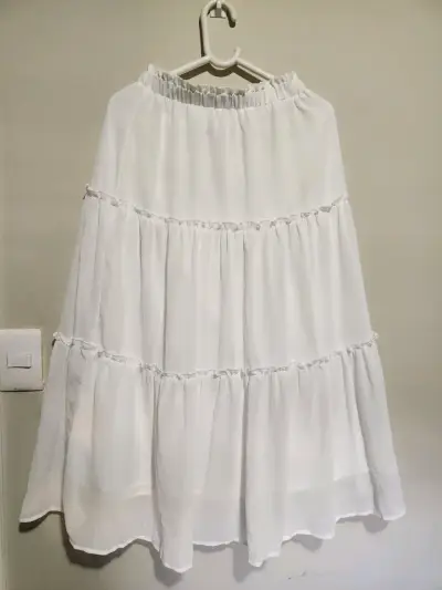 Falda larga blanca con diseño bohemio - miniatura 1