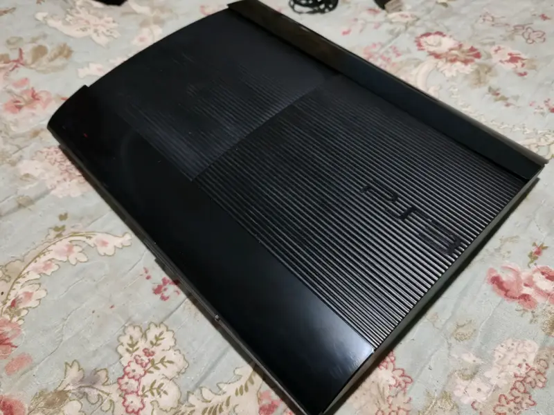 Consola ps3 con 67 juegos con control y cables - 2