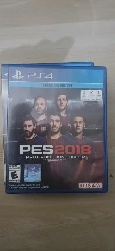 Consola PS4 con dos controles y juegos - miniatura 2