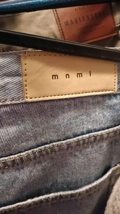 Jeans desgastados de mezclilla azul claro - miniatura 2