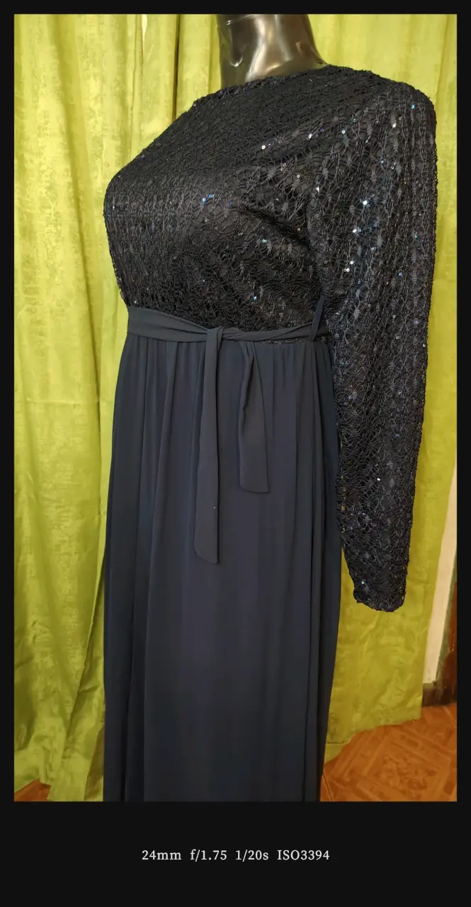 Vestido largo negro con lentejuelas elegante - 3
