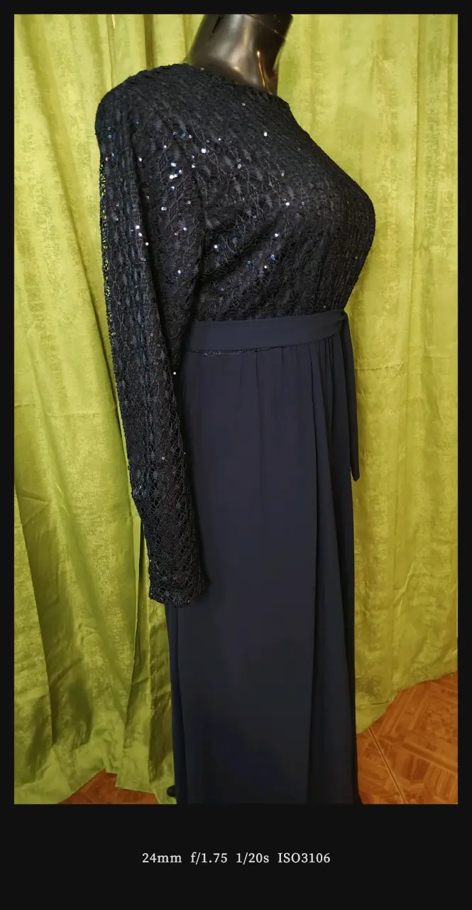 Vestido largo negro con lentejuelas elegante - 4