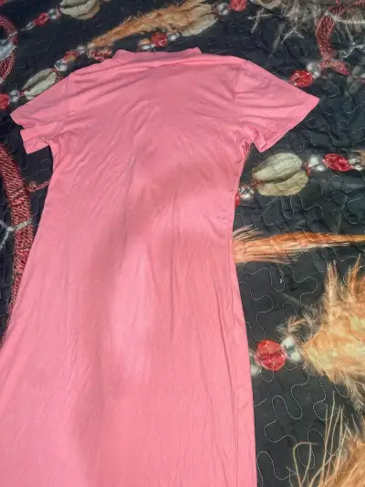 Vestido rosa con cierre frontal - miniatura 2