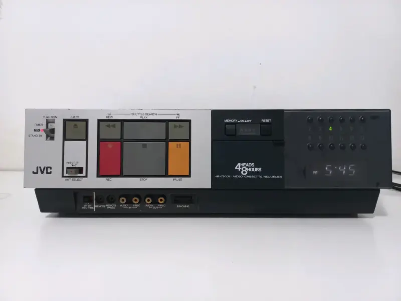 Grabadora de Videocassette JVC HR-7100U con Control Remoto - 3