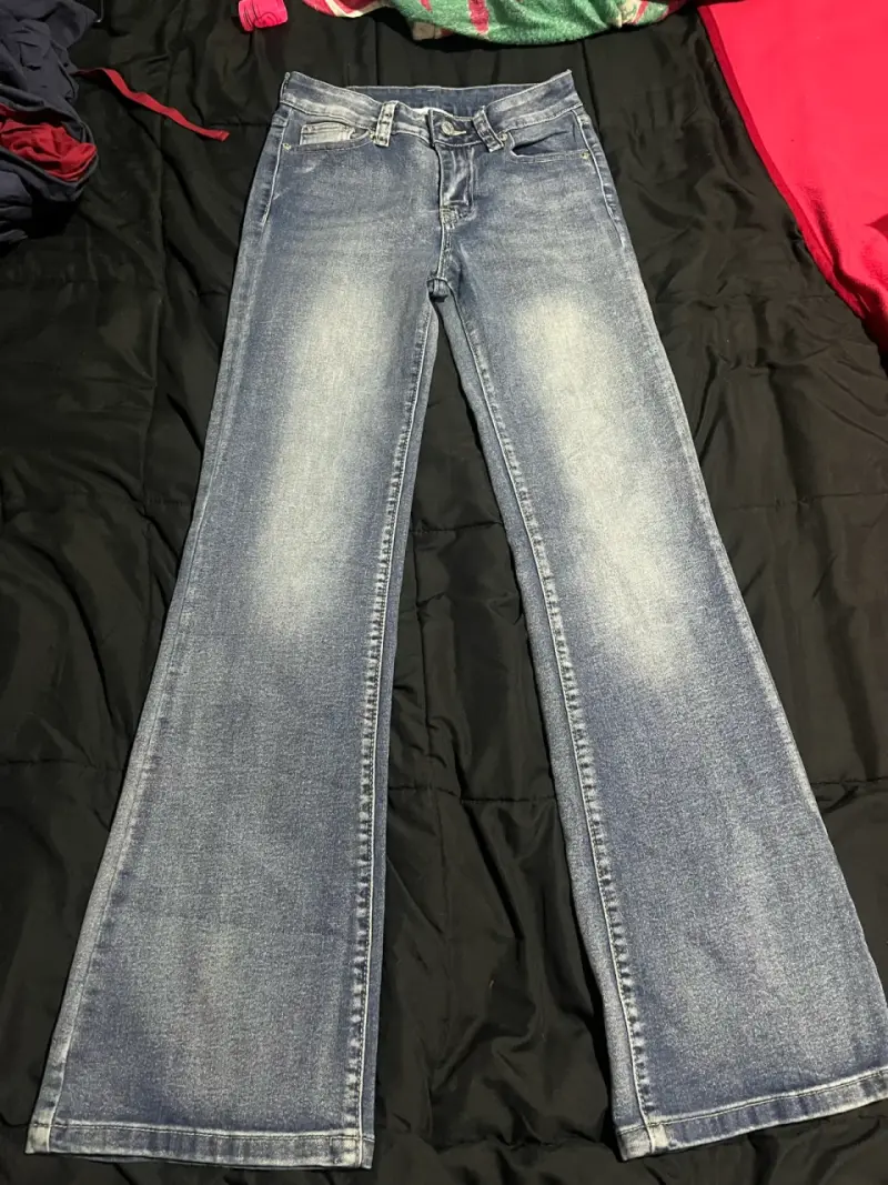 Jeans de mujer forever 21 con bordado Talla 36 - 4