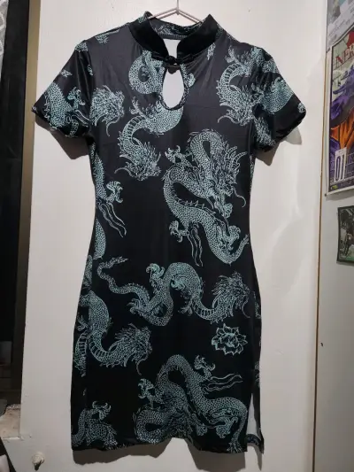 Vestido estilo oriental con estampado de dragones - miniatura 2