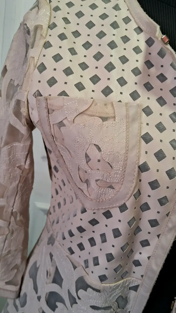 Chaqueta de encaje beige para mujer - 6