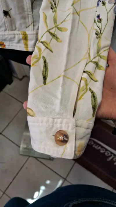 Chaqueta de mujer con estampado floral - miniatura 4