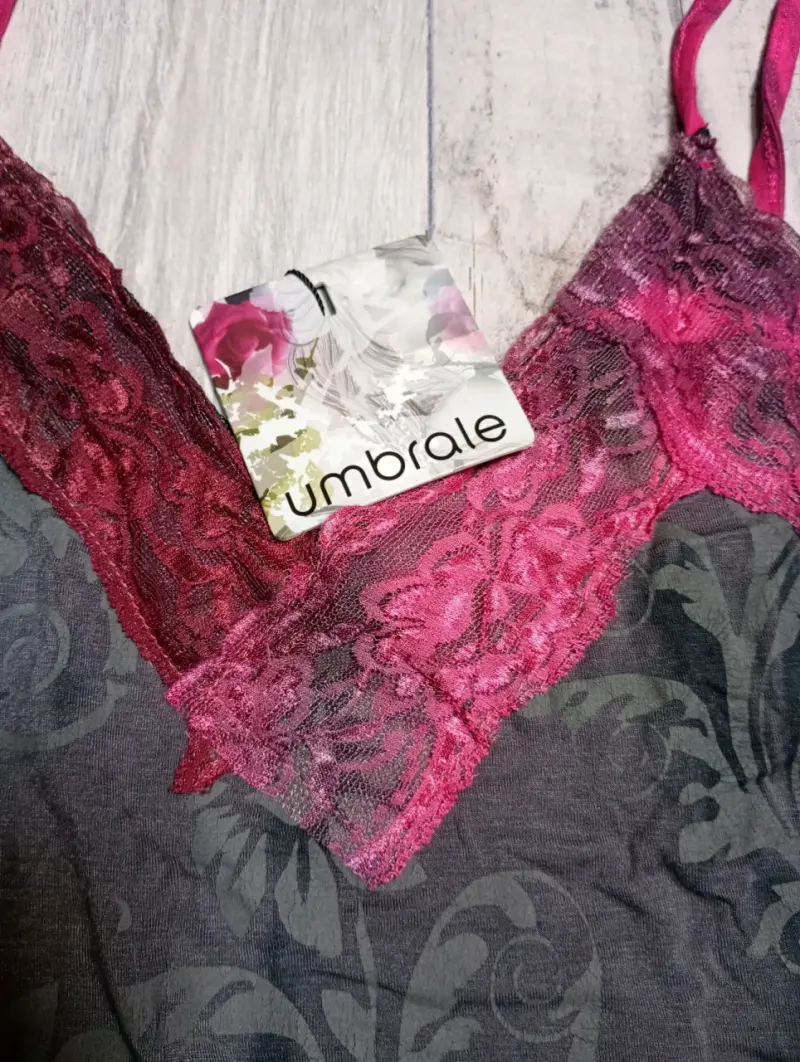 Polera Umbrale con encaje y estampado floral - 3