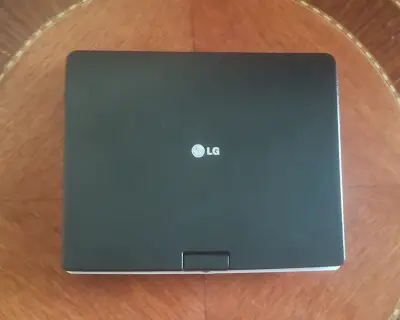 Reproductor DVD Portátil LG (Para Repuesto) - miniatura 4
