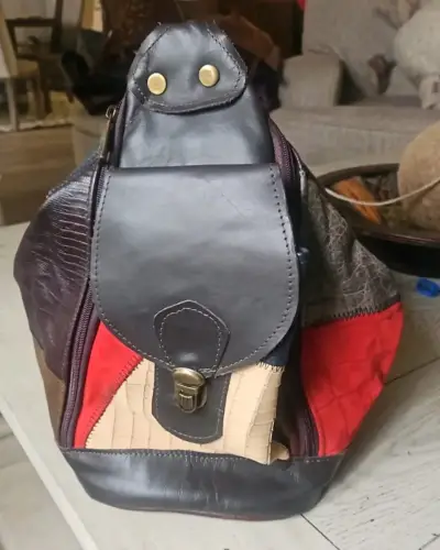 Mochila de cuero multicolor con bolsillos - miniatura 2