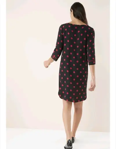 Vestido negro con lunares rojos de manga 3/4 - miniatura 5