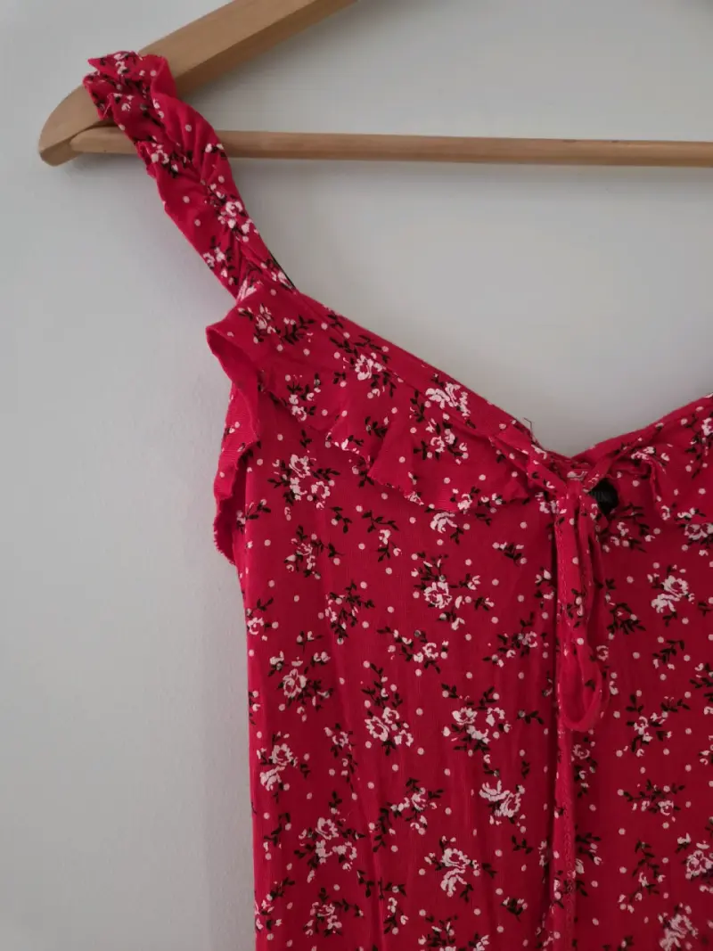 Vestido rojo floral PrettyLittleThing - 2