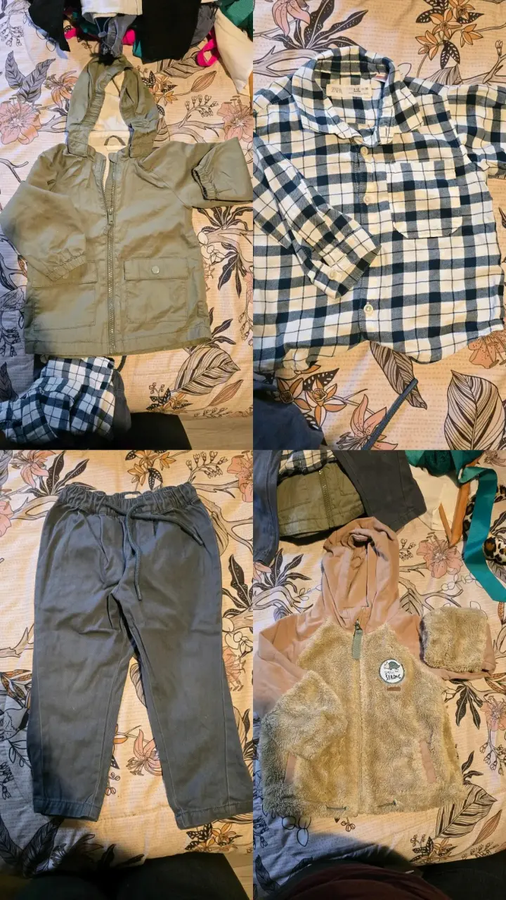 Ropa de niño variada con chaquetas y camisas - 4