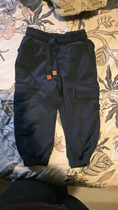 Ropa de niño variada con chaquetas y camisas - miniatura 5