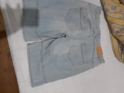 Bermudas de mezclilla azul claro Second Image talla L - miniatura 2