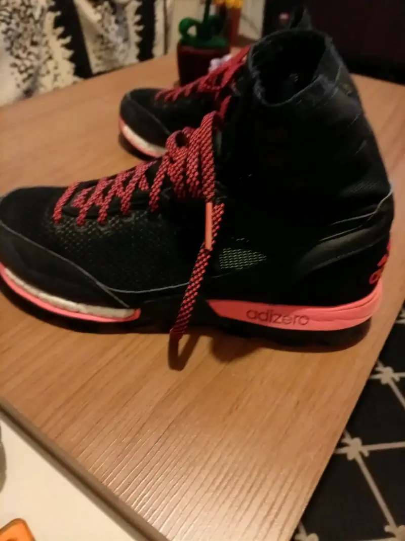 Zapatillas deportivas Adidas Adizero negras y rosadas - 2