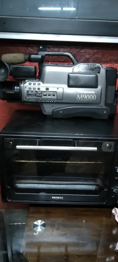 Cámara de video Panasonic M9000 VHS - miniatura 3