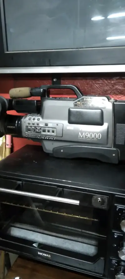 Cámara de video Panasonic M9000 VHS - miniatura 4