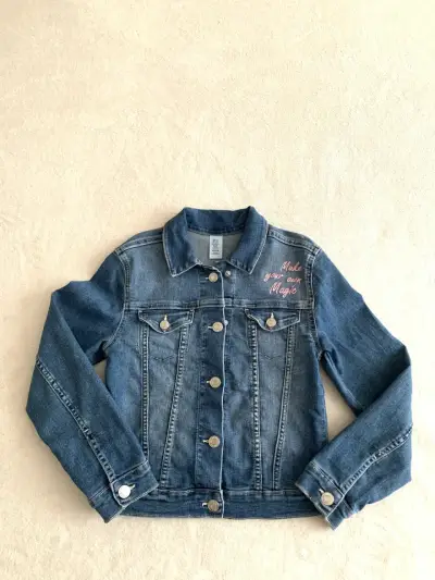 Chaqueta de mezclilla con bordado arcoíris - miniatura 1