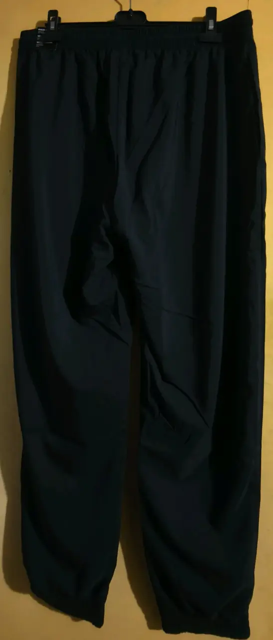 Pantalones deportivos negros con logo - 2