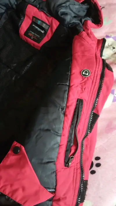 Chaqueta de invierno Maui con capucha - miniatura 6