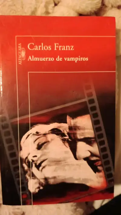 Libro 'Almuerzo de vampiros' de Carlos Franz - miniatura 1