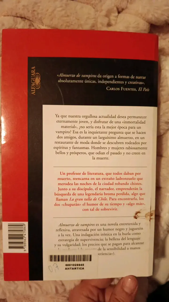 Libro 'Almuerzo de vampiros' de Carlos Franz - 2