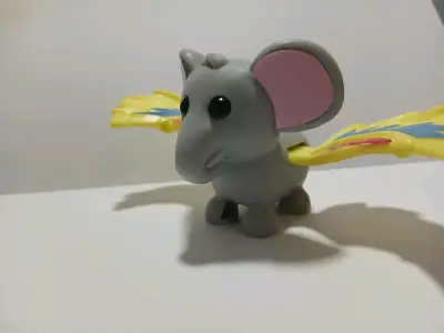 Figura de elefante edición limitada de adop me - miniatura 1