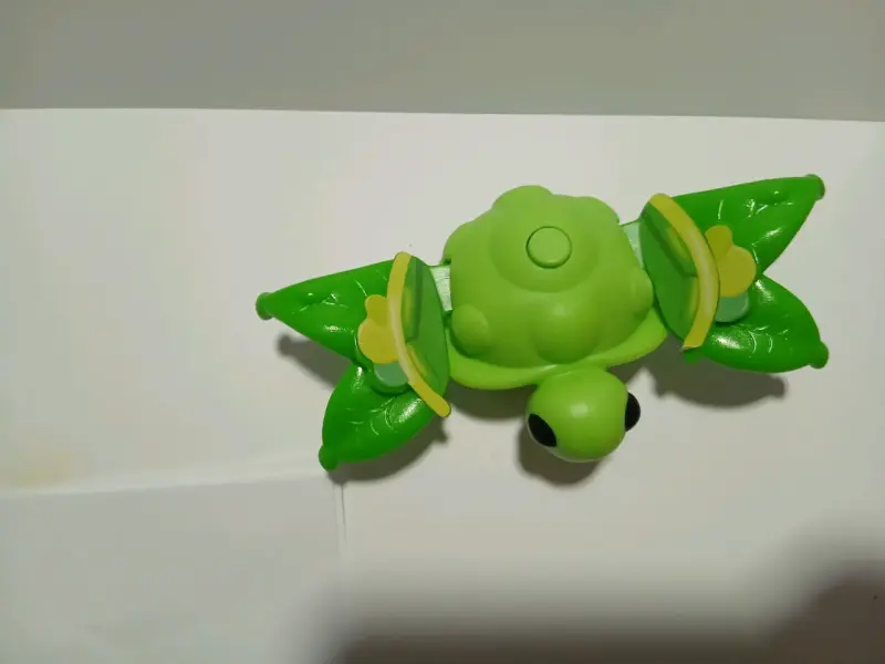 Juguete de tortuga verde con alas adop me - 4