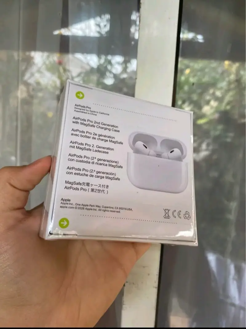 Apple AirPods Pro 2da Generación con MagSafe - 2