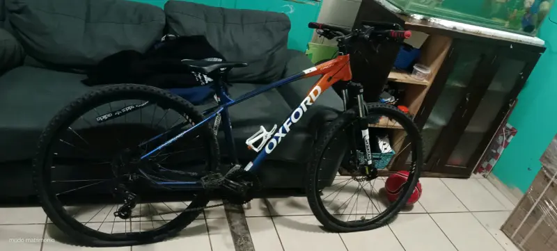 Bicicleta de montaña azul con suspensión oxford - 6