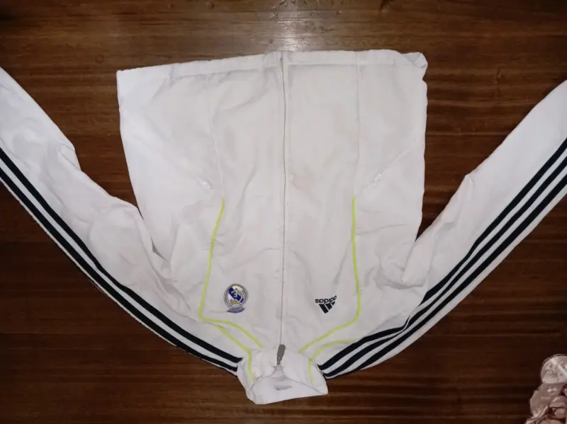 Polerones y poleras de marca - 9