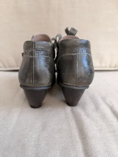 Botines de cuero marca DKode - miniatura 3