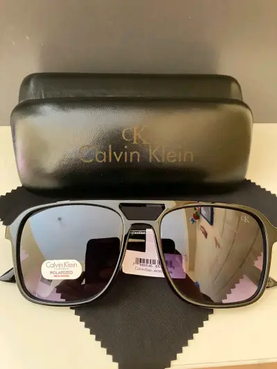 Gafas de sol Calvin Klein polarizadas - miniatura 1