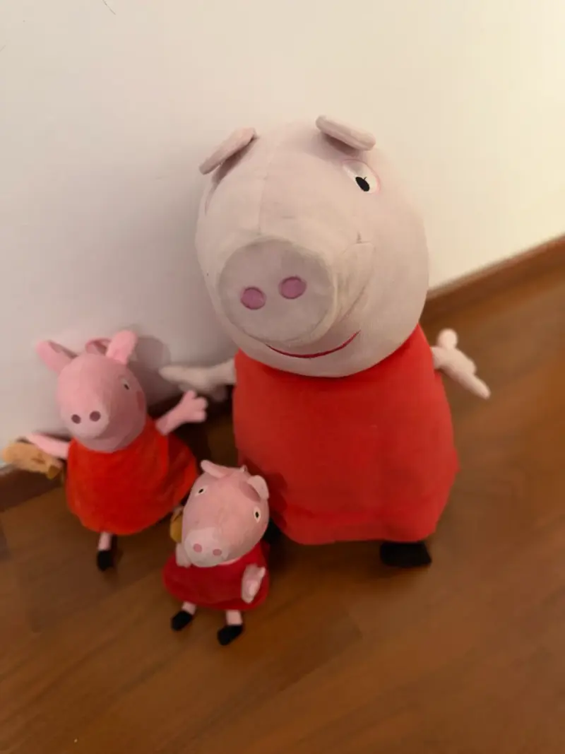 Set de peluches Peppa Pig en vestido rojo - 2