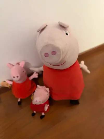 Set de peluches Peppa Pig en vestido rojo - miniatura 2