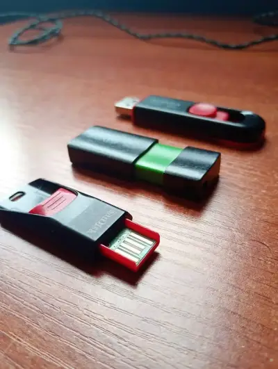 Pendrive  8gb  música a pedido 250 canciones aprox - miniatura 4