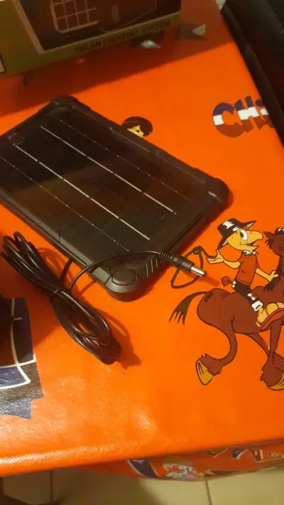 Sistema de iluminación solar Tasbel con panel y lámparas - miniatura 3