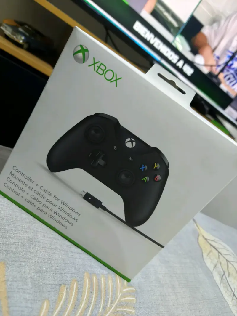 Control Xbox one con cable - 1