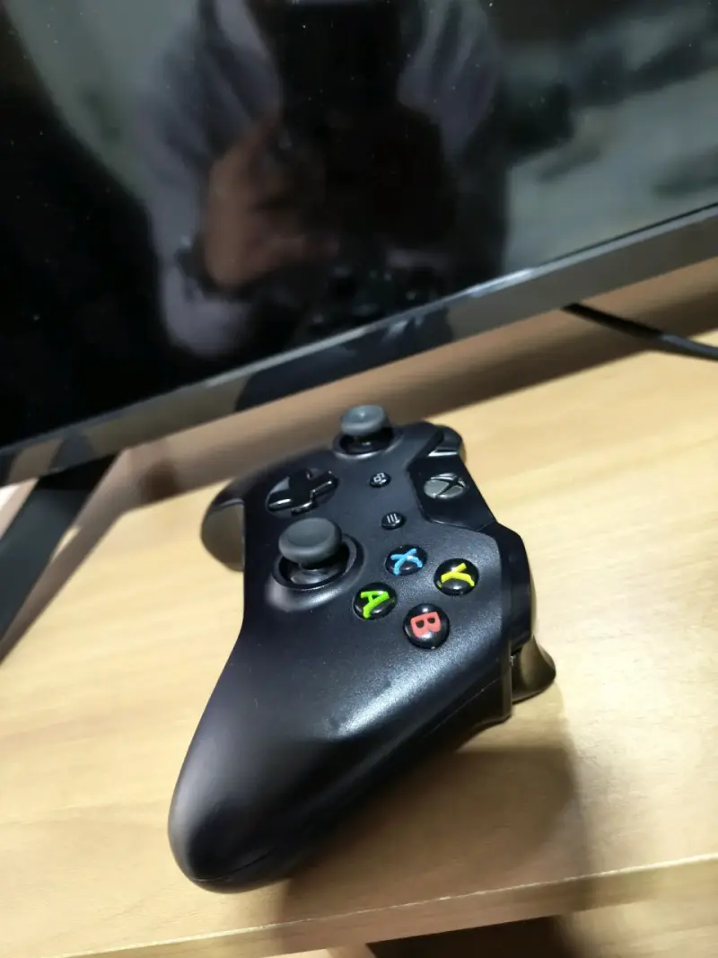 Control inalámbrico para Xbox One negro - 2