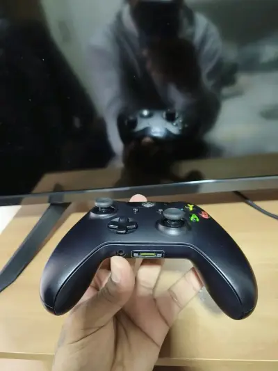 Control inalámbrico para Xbox One negro - miniatura 3