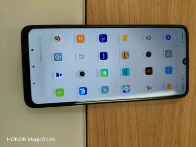 Smartphone REDMI 13C en buen estado - miniatura 1
