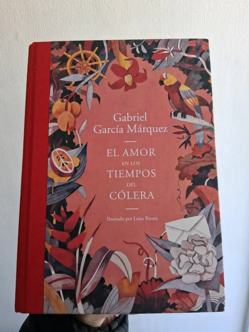 Libro ilustrado 'El Amor en los Tiempos del Cólera' de Gabriel García Márquez - 1