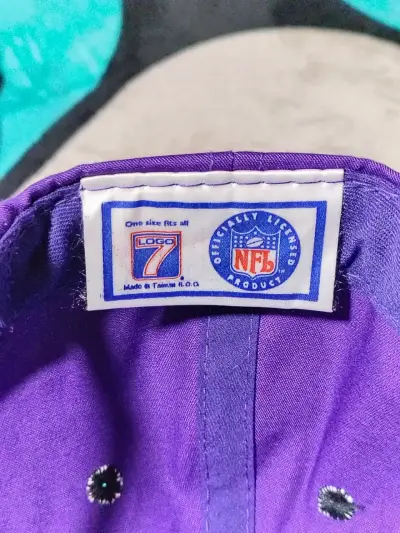 Gorra NFL Ravens Morada y Negra - miniatura 3